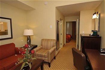 Hotel Country & By Radisson, Tifton, Ga